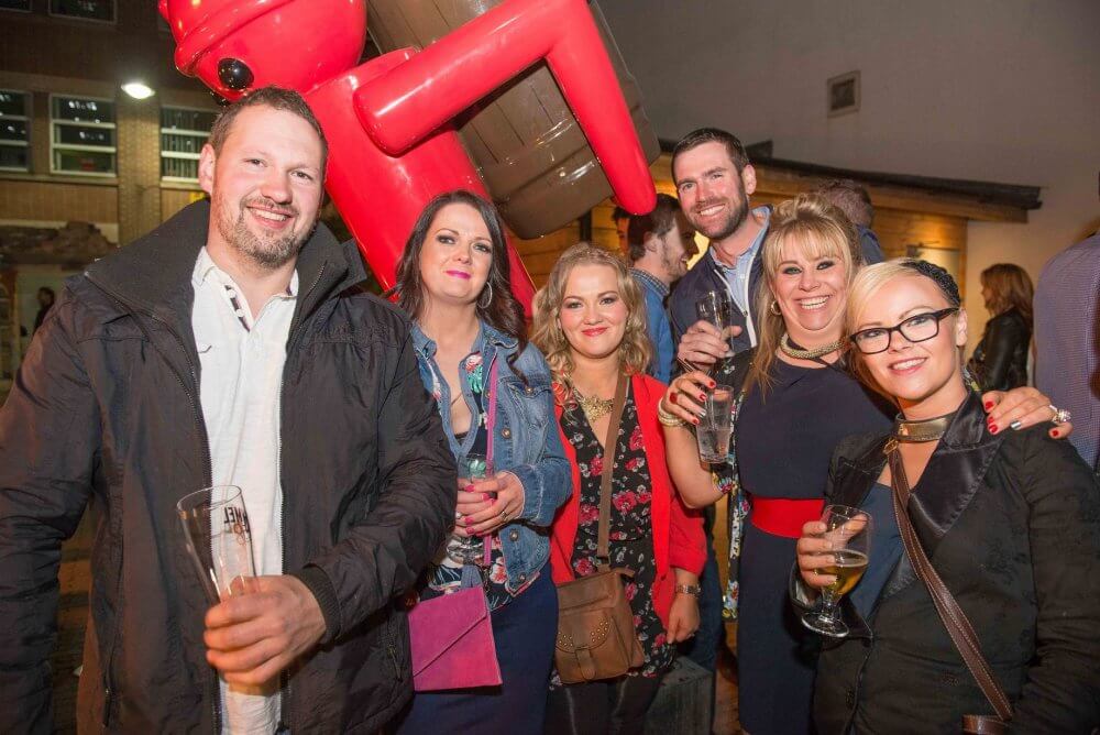 Meet New People At The Raeburn Supper Club And Make New Friends